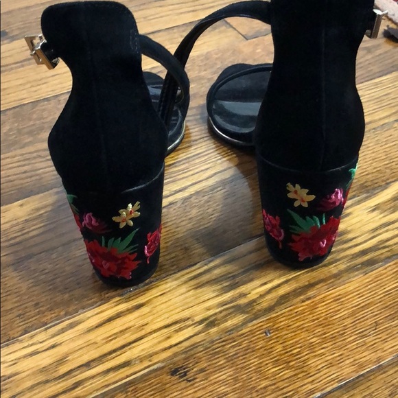 Kenneth Cole Open Toe Heels - Picture 2 of 3